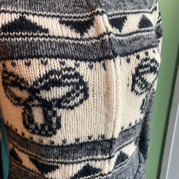 Women's TNA Gray & White Knit Cardigan Sweater - Picture 3 of 11
